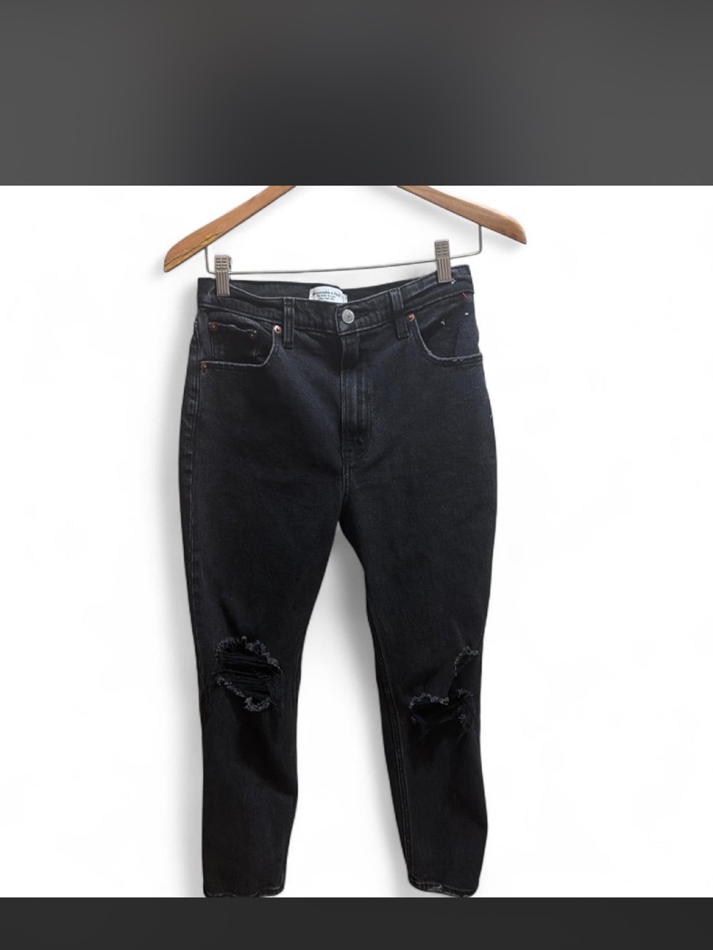 Women’s Black Distressed Jeans